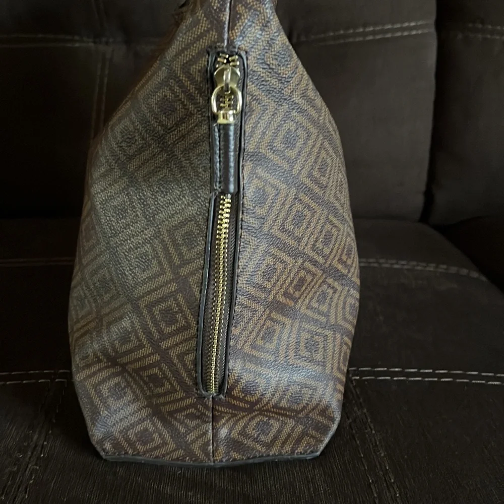 LIZ CLAIBORNE Purse 👜 - Picture 6 of 16